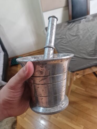 Mətbəx aksesuarları: Dəmir/metal havan və döyənək (mortir və pistil) - Material: tam metal