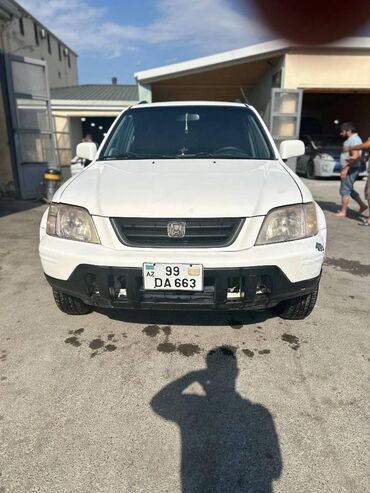 Honda CR-V: 2 l | 2000 il Pikap