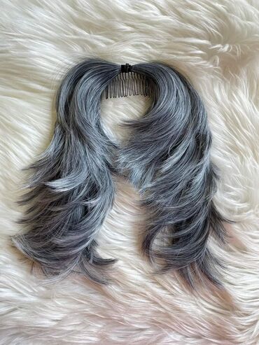 Perike i klipse: Novi model punđe sa češljićem
Cena:1300din na lalafo.rs — 2 Perike i klipse: Novi model punđe sa češljićem
Cena:1300din — 2