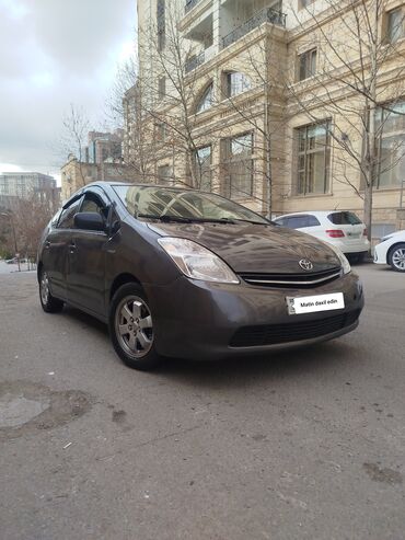 Транспорт: Toyota Prius: 1.5 л | 2008 г. Седан