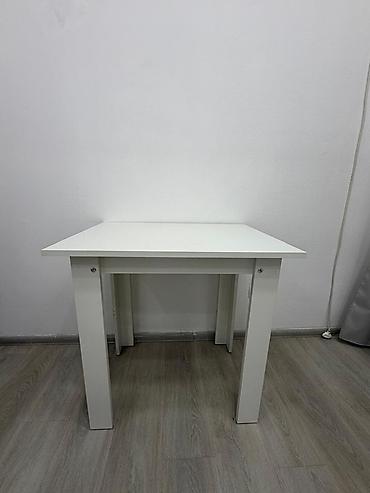 işləmiş divan: Gözəllik/salon mebeli dəsti Tərkib: - Qara rəngli, yumşaq parça üzlü — 2