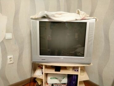 домашний кинотеатор: Телевизор Philips (кинескопный, серебристый корпус) с подставкой -