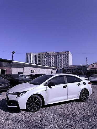 es гибрид: Toyota Corolla: 2021 г., 2 л, Вариатор, Гибрид, Седан — 2