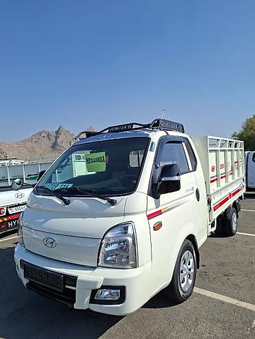 tayota funcargo: Hyundai Porter II — компактный грузовик с бортовой платформой. Кузов — 2