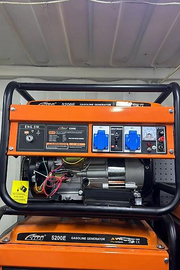 Генераторы: Бензиновые электрогенераторы портативные Варианты на фото: 1) LDI — 1