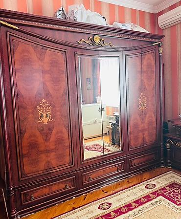 Mebel: Klassik üslubda yataq otağı mebel dəsti Tərkibi: - 4 qapılı iri — 2