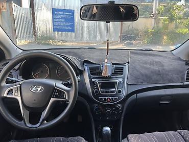 Hyundai Solaris: 2014 г., 1.6 л, Механика, Бензин, Седан