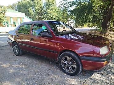 Volkswagen: Volkswagen Vento: 1993 г., 1.8 л, Механика, Бензин, Седан — 1