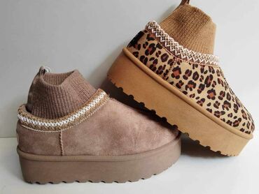 Ugg obuća: 38 — 10
