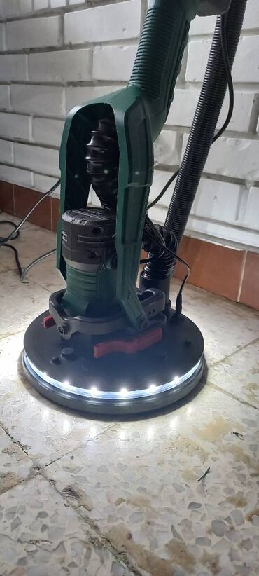 Ostali molersko građevinski alati i oprema: Na prodaju polovna žirafa Parkside PWDS 920 D4 sa rotirajućom okruglom na lalafo.rs — 1 Ostali molersko građevinski alati i oprema: Na prodaju polovna žirafa Parkside PWDS 920 D4 sa rotirajućom okruglom — 1