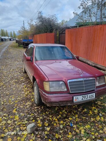 124 сешка: Mercedes-Benz E-Class: 1993 г., 3 л, Вариатор, Дизель, Седан