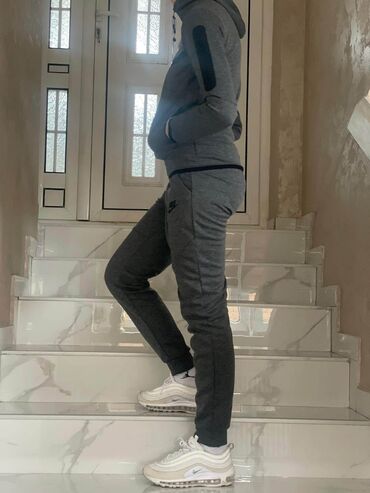 Gornji i donji deo: S-Xl. L — 8