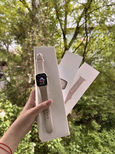 Наручные часы: Продаю Эпл вотчи 8серия, 41мм в идеальном качестве, носили 2 месяца
