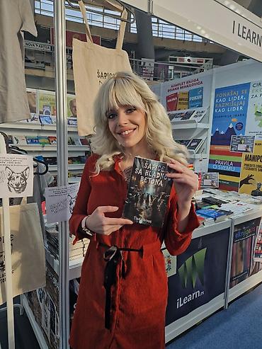 deks rok: Knjiga: Šapice sa hladnog betona – Tina Horvat - Žanr: savremena — 1