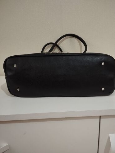 Çantalar: Sumka əsil dəridən 2, 3 dəfə işlənib təzədən secilmir — 9