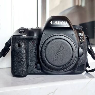 Fotokameralar: Canon 5D Mark 4 Qutusuna qədər var, heç bir problemi yoxdur, üzərində