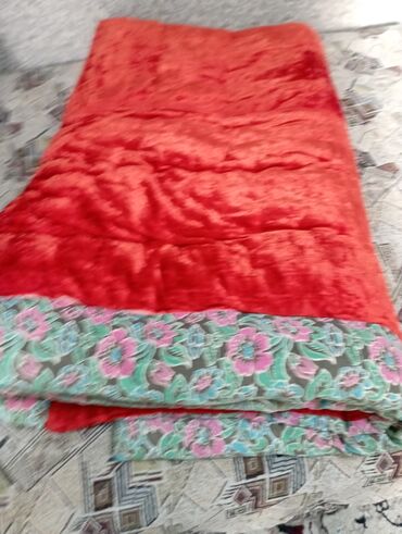белорусские одеяла: Одеяло бархатное ватное . в хорошем состоянии