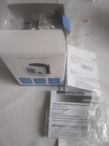Tonometrlər: Pulsuz çatdırılma!Omron-rs2 hem-6161-e. Tam avtomatik biləkdən təzyiq — 6