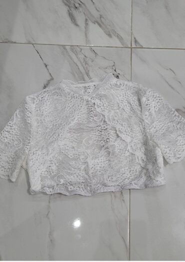 zara beli sako: Krop top 36 velicina