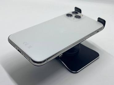 iphone red: IPhone 11 Pro, Б/у, 256 ГБ, Белый, Чехол, 54 % — 5