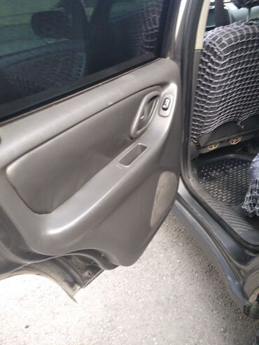 Mazda: Mazda Tribute: 2.3 l | 2004 il Ofrouder/SUV — 9