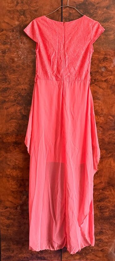 Ziyafət donları: Bu geyim qadınlar üçün nəzərdə tutulmuş müxtəlif üslublu iki paltardan -da lalafo.az — 5 Ziyafət donları: Bu geyim qadınlar üçün nəzərdə tutulmuş müxtəlif üslublu iki paltardan — 5