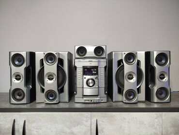 сабвуфер от домашнего кинотеатра: Продаю недорого SONY мощный музыкальный центр есть AUX есть и другие