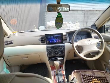 семиместные машины: Toyota Corolla: 2003 г., 1.5 л, Автомат, Газ, Седан