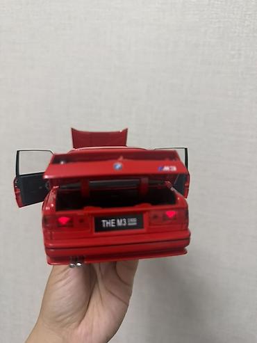 model masin: BMW, 1988 il, 1:18, Dəmir — 4