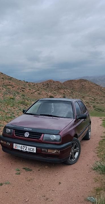 passat variant: Volkswagen Vento: 1992 г., 1.8 л, Механика, Бензин, Седан — 1