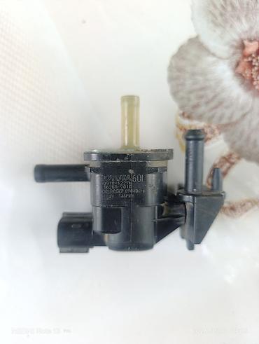 muherrik yastigi: Toyota EGR vakuum klapanı / vakuum ötürücü solenoid - Üzərindəki — 2