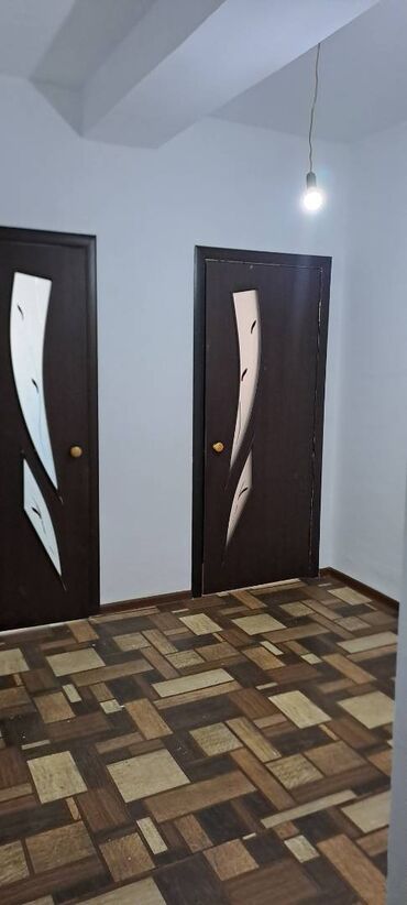 продаю квартиру район караван: 2 комнаты, 49 м², 5 этаж, Косметический ремонт