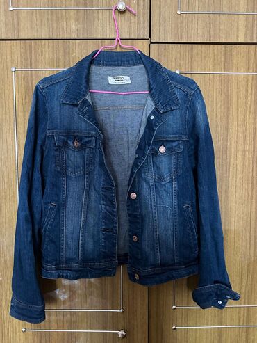 джинсовая куртка с мехом levis: Джинсовая куртка, Классическая модель, Лето, Укороченная модель, M (EU 38)