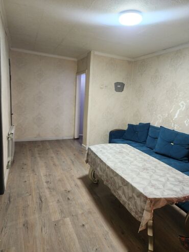 продаю квартиру киркомстром: 2 комнаты, Душевая кабина, Постельное белье, Парковка