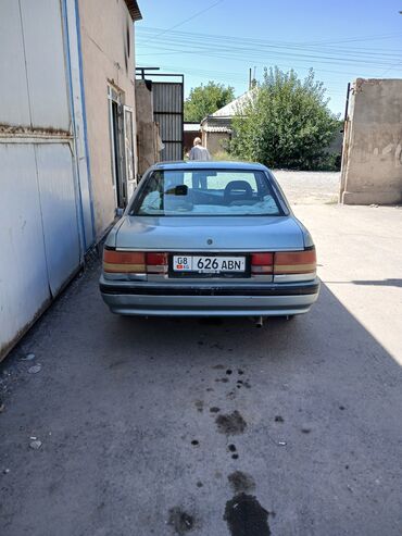 продажа авто: Mazda 626: 1989 г., 2 л, Механика, Бензин, Седан