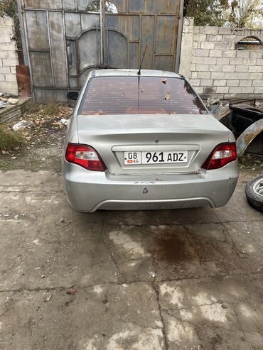 Daewoo: Daewoo Nexia: 2010 г., 1.4 л, Бензин, Седан