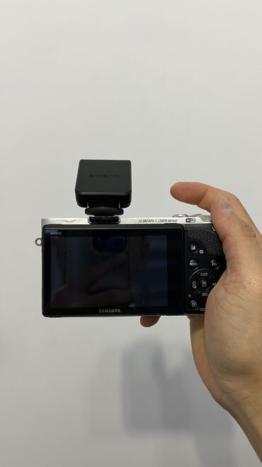 фот фокус: ПРОДАМ СРОЧНО! Профессиональный фотоаппарат модель Samsung NX 300 В