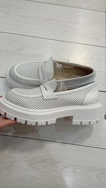 лофери: Белые женские лоферы Federica Lancioni, Made in Italy. - Материал — 2