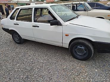 hündür maşın: VAZ (LADA) 21099: 1.5 l | Sedan — 2