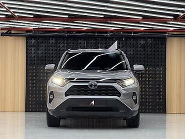 Toyota RAV4: 2019 г., 2.5 л, Автомат, Бензин, Кроссовер at lalafo.kg Toyota RAV4: 2019 г., 2.5 л, Автомат, Бензин, Кроссовер
