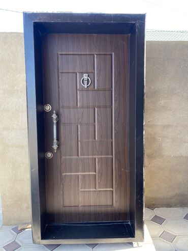 şef qaplarl: Seyf qapi
280azn
Kurdexani 9343 leli