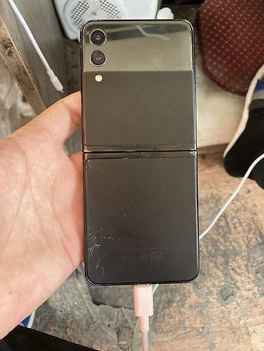 iphonr 8: Samsung Z Flip, 256 GB, rəng - Qara, Qırıq — 4