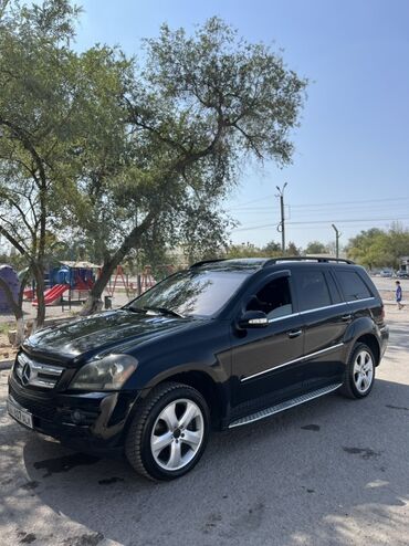 машинка гелик: Mercedes-Benz GL 450 4MATIC, черный внедорожник. Основные
