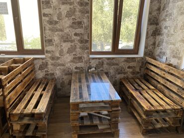 kompyuterniy stol: Qonaq otağı üçün, Açılmayan