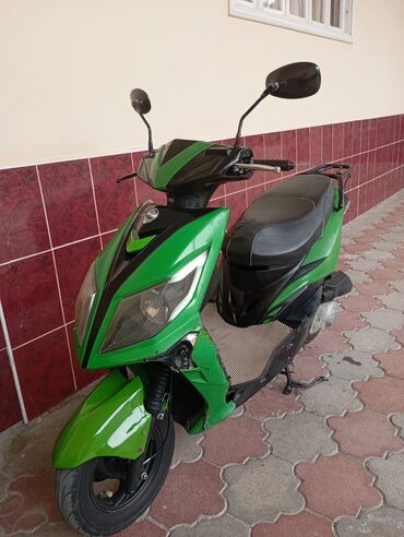 Мотоэкипировка: Yaşıl-qara rəngdə “efir R6S” skuter - Kuzov: idman üslublu plastik