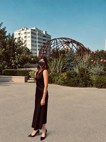 platforma ayaqqabi: Qadınlar üçün zərif qara don - Model: Sadə, minimal dizaynlı — 1
