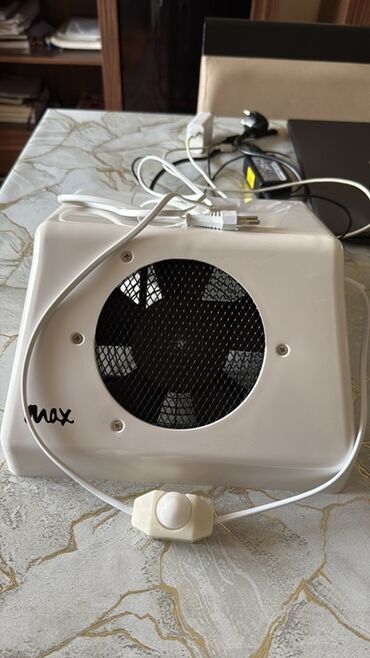 Manikür, pedikür aparatları: Manikür üçün avadanlıq dəsti tək tək də satılır hər biri Tərkib: - — 1