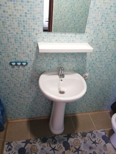 Отели и хостелы: Продаю гостевой дом 2-х этажный 450кв.м в Чон-Сары-Ой(15 минут на авто — 16