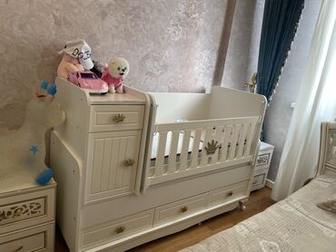 atverka dəsti: Qız üçün, Beşik, Komod