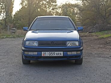 куплю маш: Volkswagen Vento: 1993 г., 1.8 л, Механика, Бензин, Седан